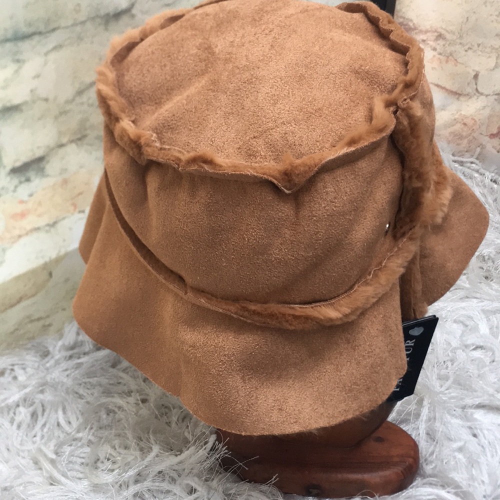 New 2-In-1 Reversible Fuzzy Faux Fur and Suede Trim Bucket Hat - Picture 2 of 6
